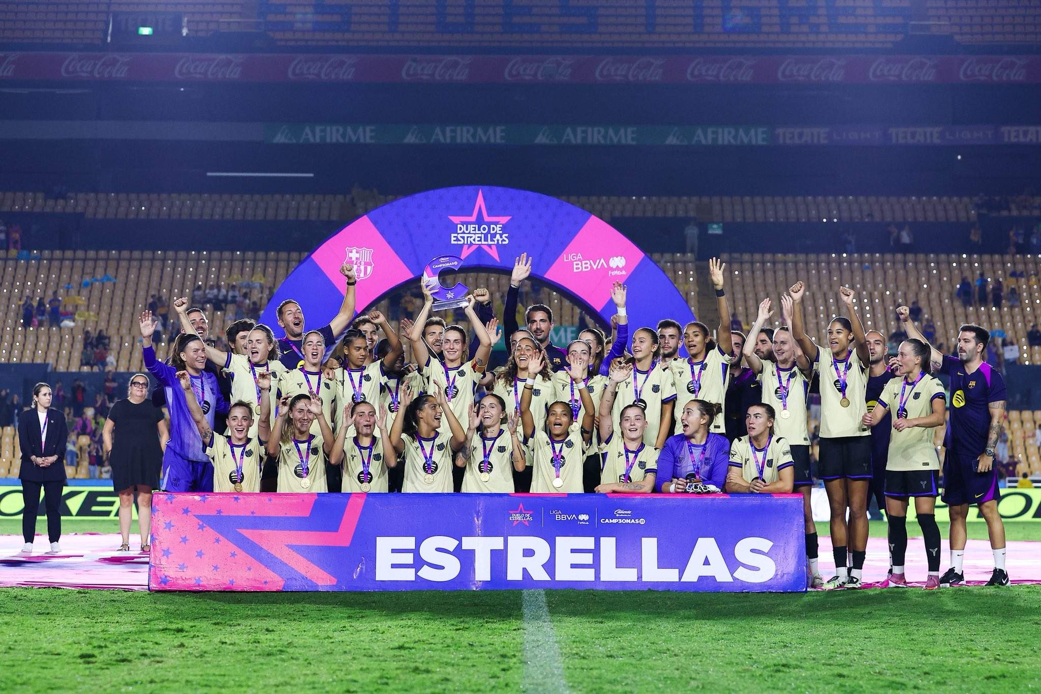 El Barça femení enceta la gira a Mèxic amb una accidentada victòria als penals