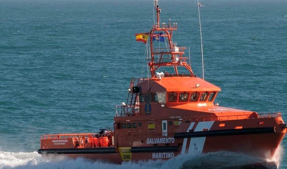 Dotze migrants desapareguts després de llençar-se al mar des d’una pastera a 30 milles de Cabrera