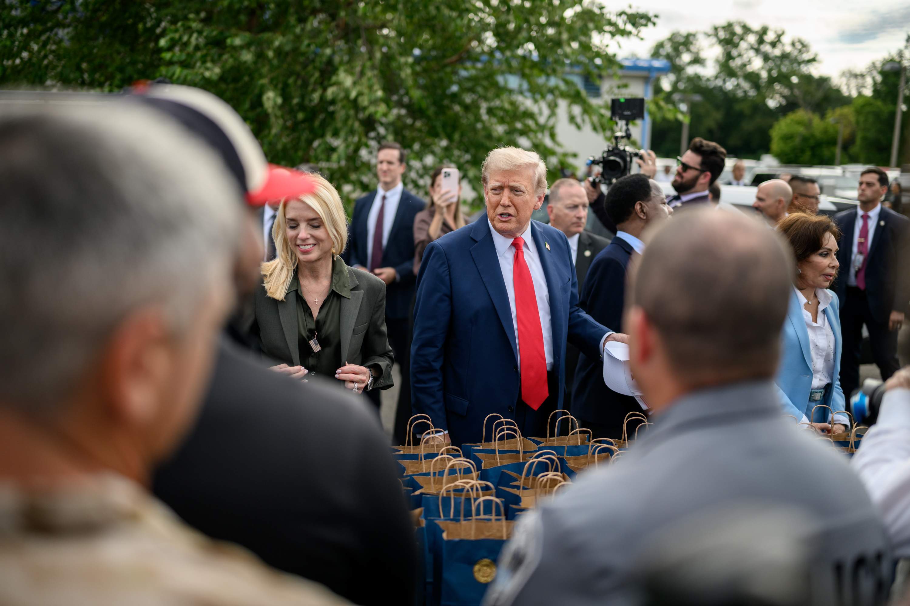 Trump insinúa que quedan menos de 20 rehenes israelíes con vida: las familias entran en pánico