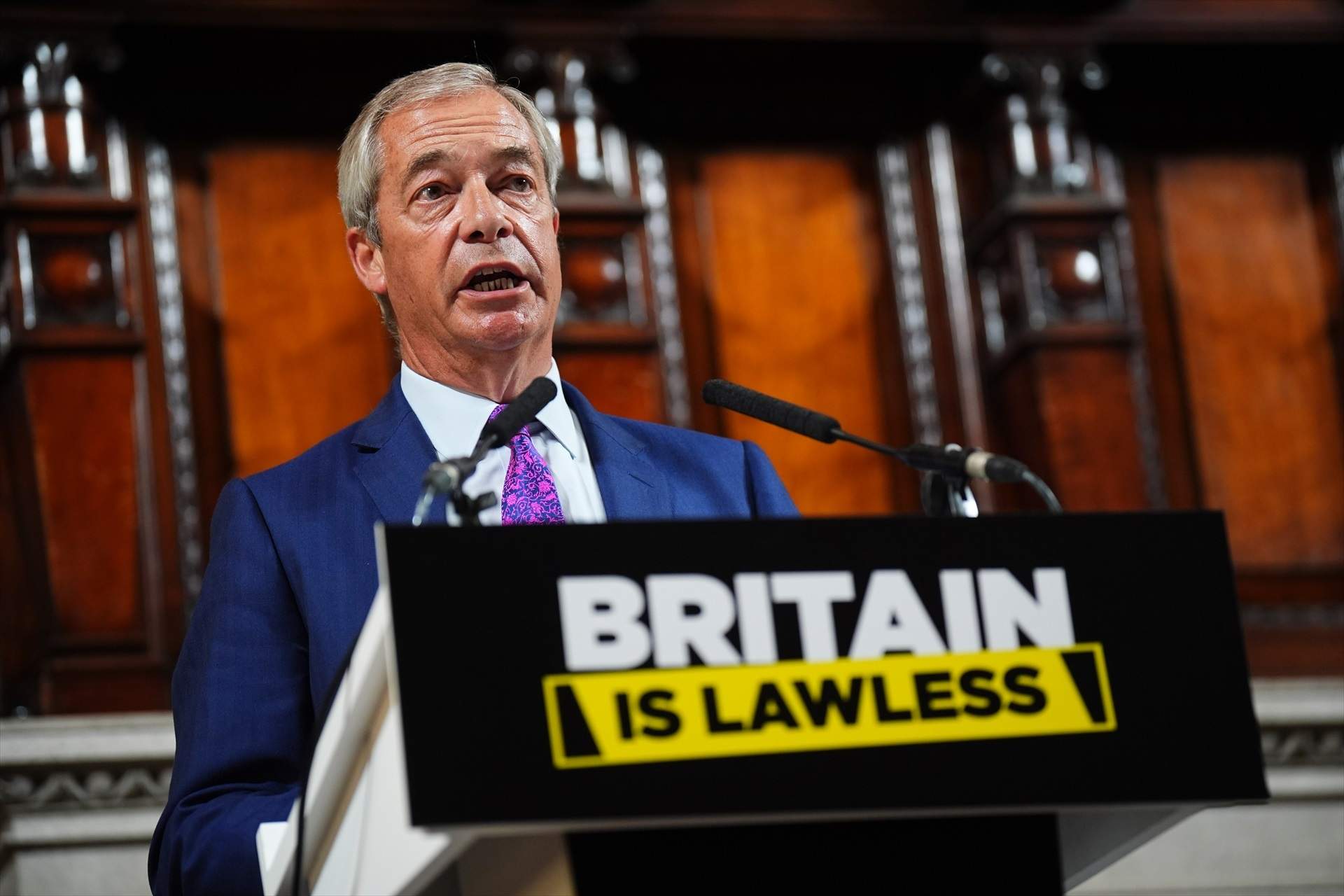 "Detenir i deportar": la proposta de Farage si guanya les eleccions al Regne Unit el 2029