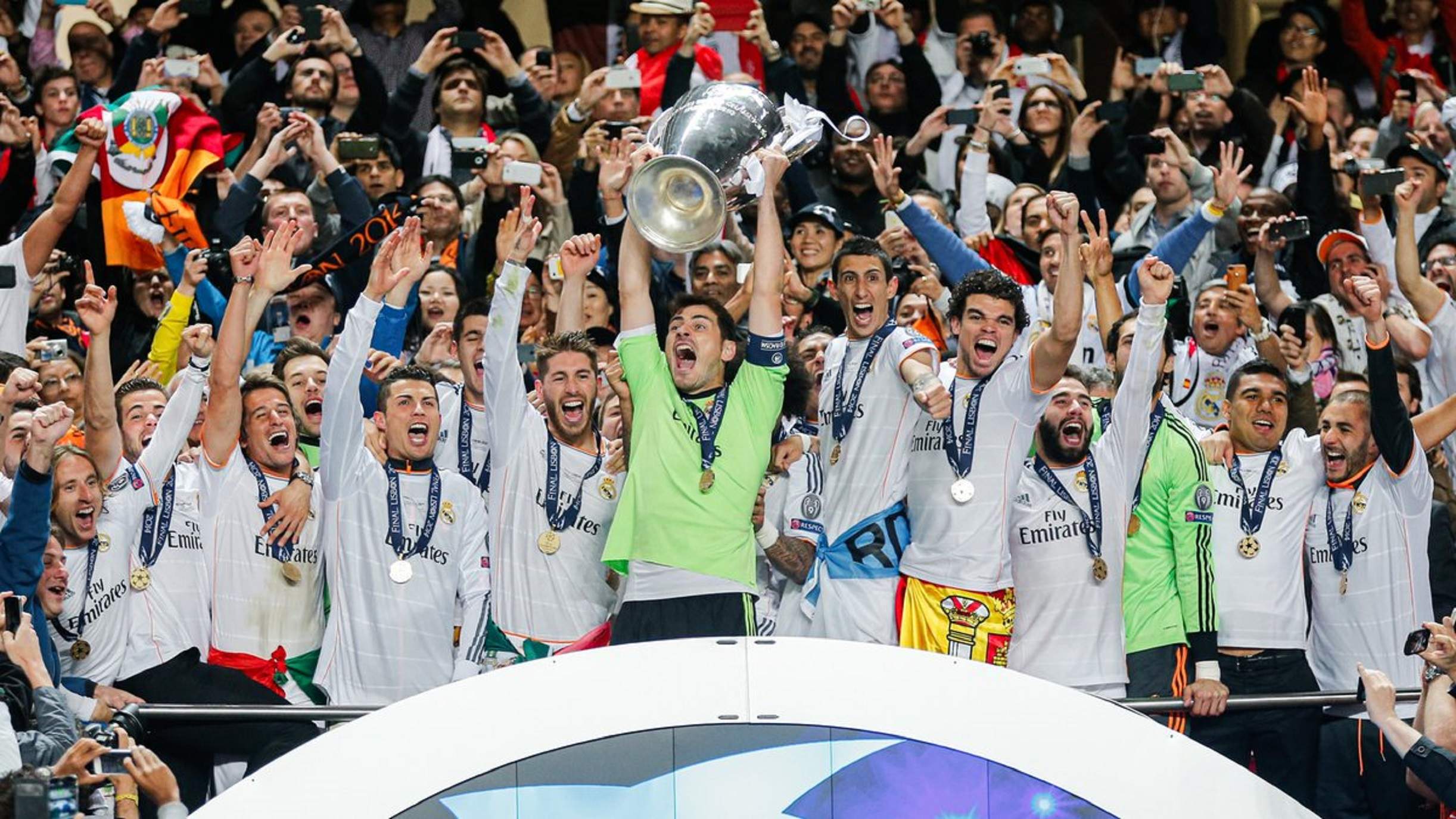 El polémico cartel del Oviedo: anuncia el partido contra el Real Madrid con una foto de la Décima