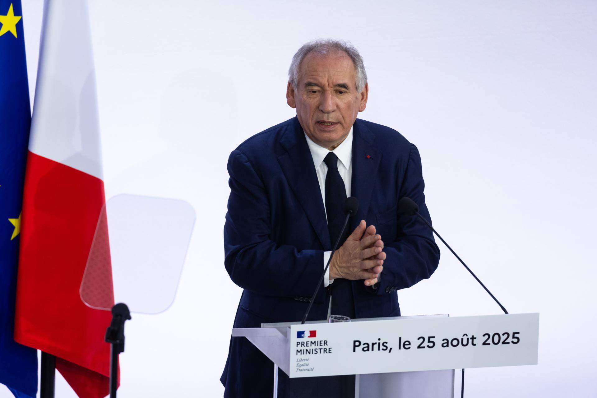 Bayrou someterá el gobierno francés a una moción de confianza por los recortes