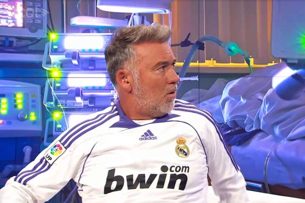 Xavi Valls amb una camiseta del Reial Madrid / 3Cat