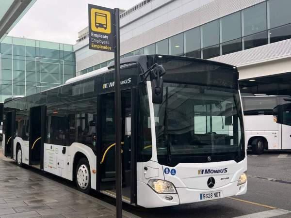 Monbus gestiona los servicios de traslado de viajeros entre la T1 y la T2 en el Prat
