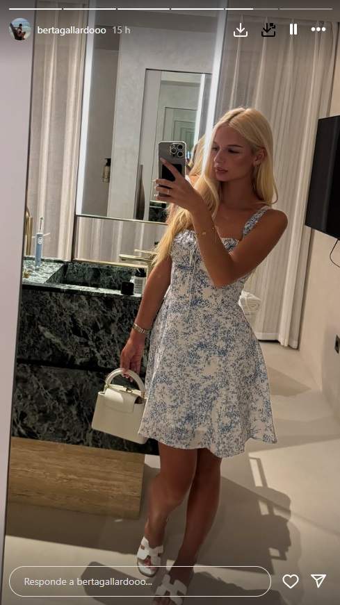 4 4