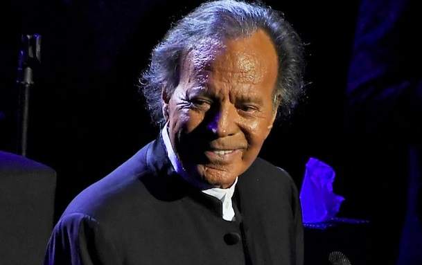 Julio Iglesias, al seu darrer concert a l'Albert Hall de Londres el 2019 Julio Iglesias, al seu darrer concert a l'Albert Hall de Londres el 2019