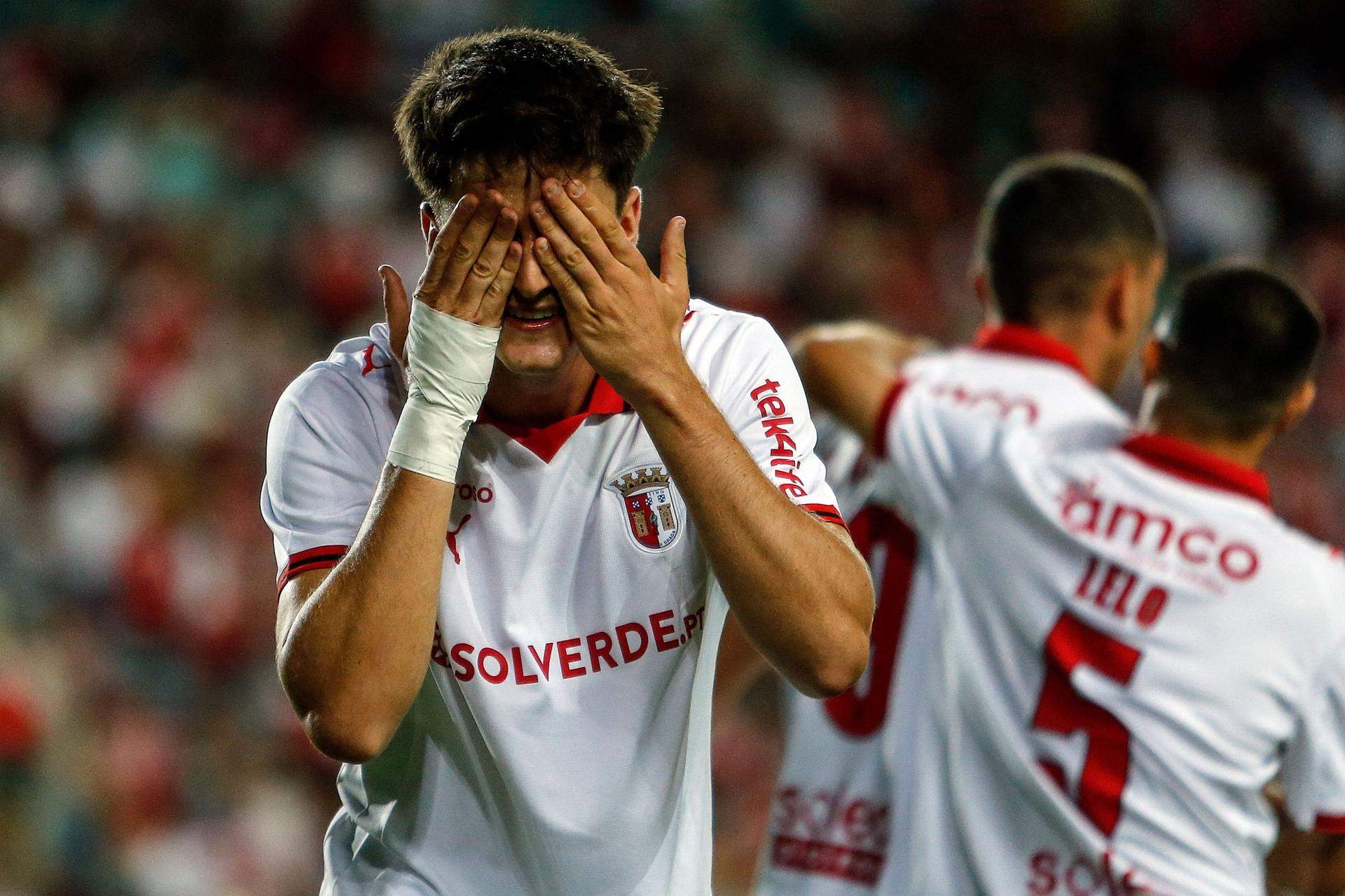 Pau Víctor, otro que habla maravillas de Flick: "Era como un padre, me dijo que estaría atento al Braga"