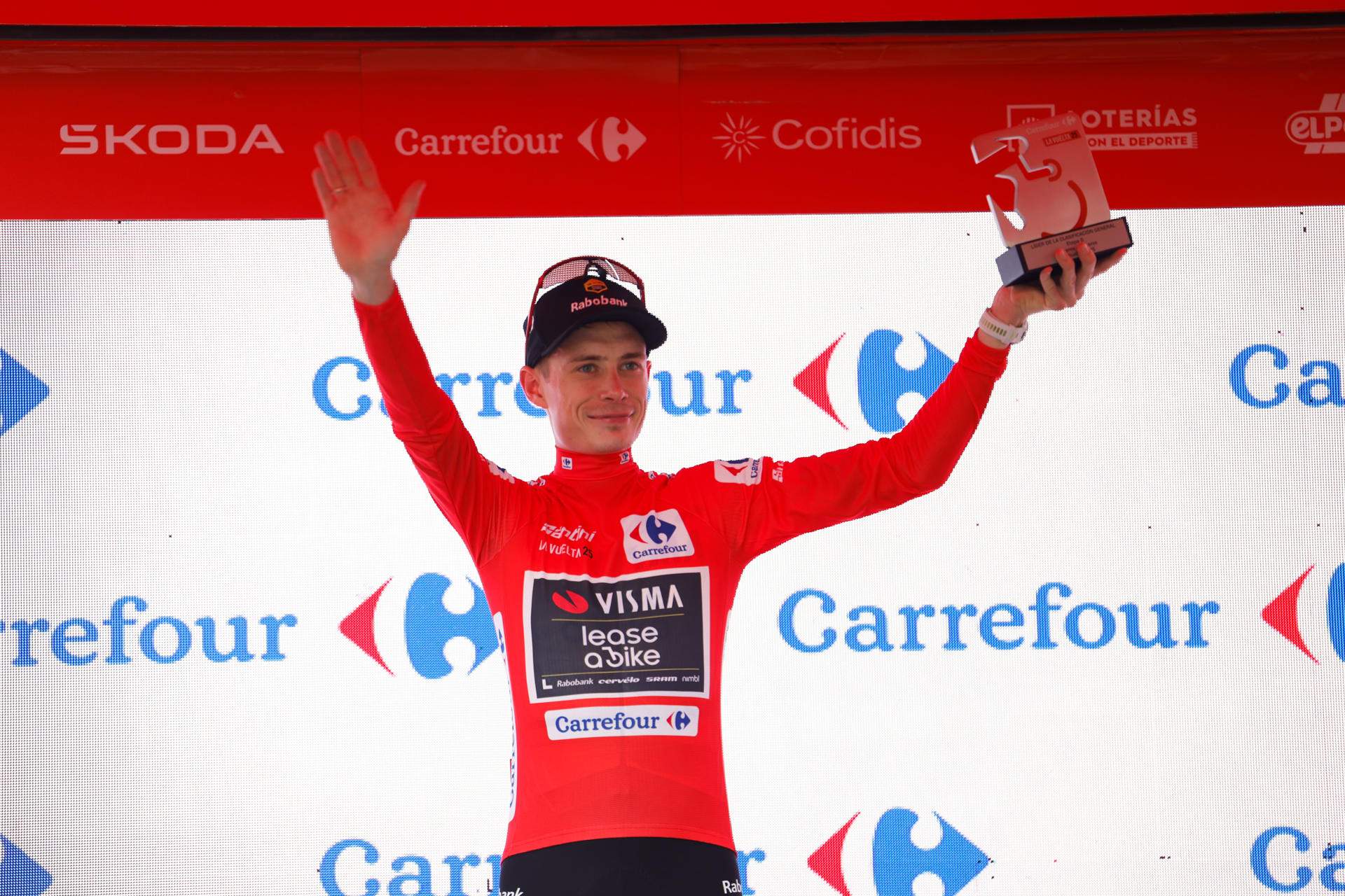 El UAE se impone con contundencia en la crono de Figueres y Vingegaard recupera el maillot rojo