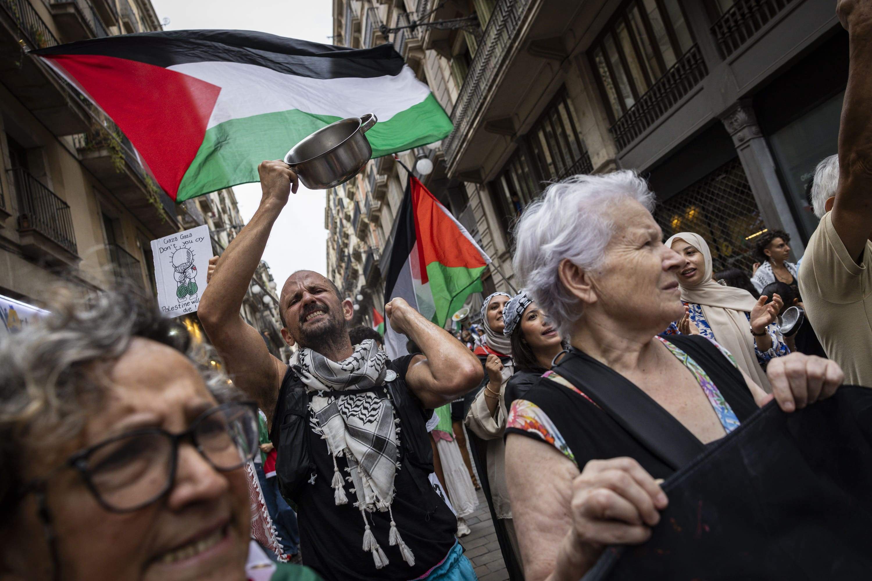 Manifestació contra l'assassinat de periodistes a la Franja de Gaza / Carlos Baglietto Manifestació contra l'assassinat de periodistes a la Franja de Gaza / Carlos Baglietto
