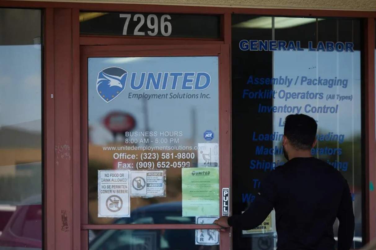 Una oficina de empleo de Estados Unidos. Foto EFE EPA Allison Dinner