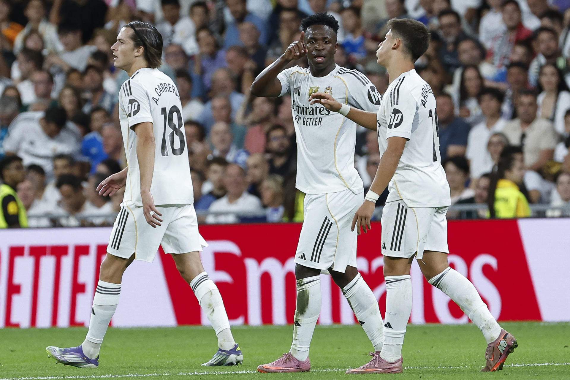 El Real Madrid se impone por la mínima al Mallorca y mantiene el pleno de victorias (2-1)