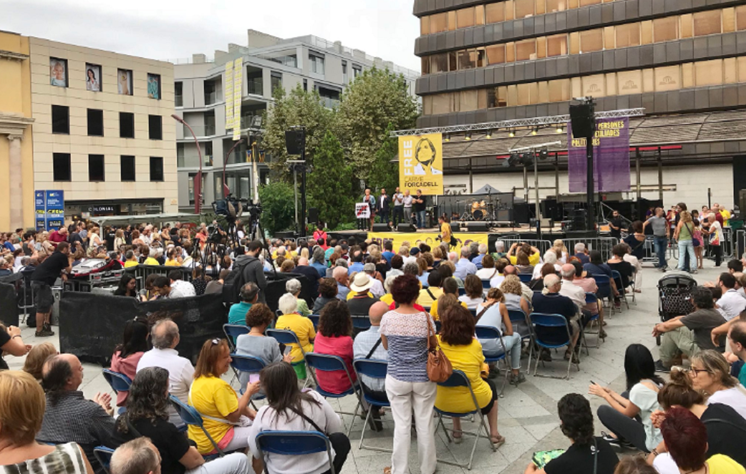 Homenaje a Carme Forcadell en Sabadell