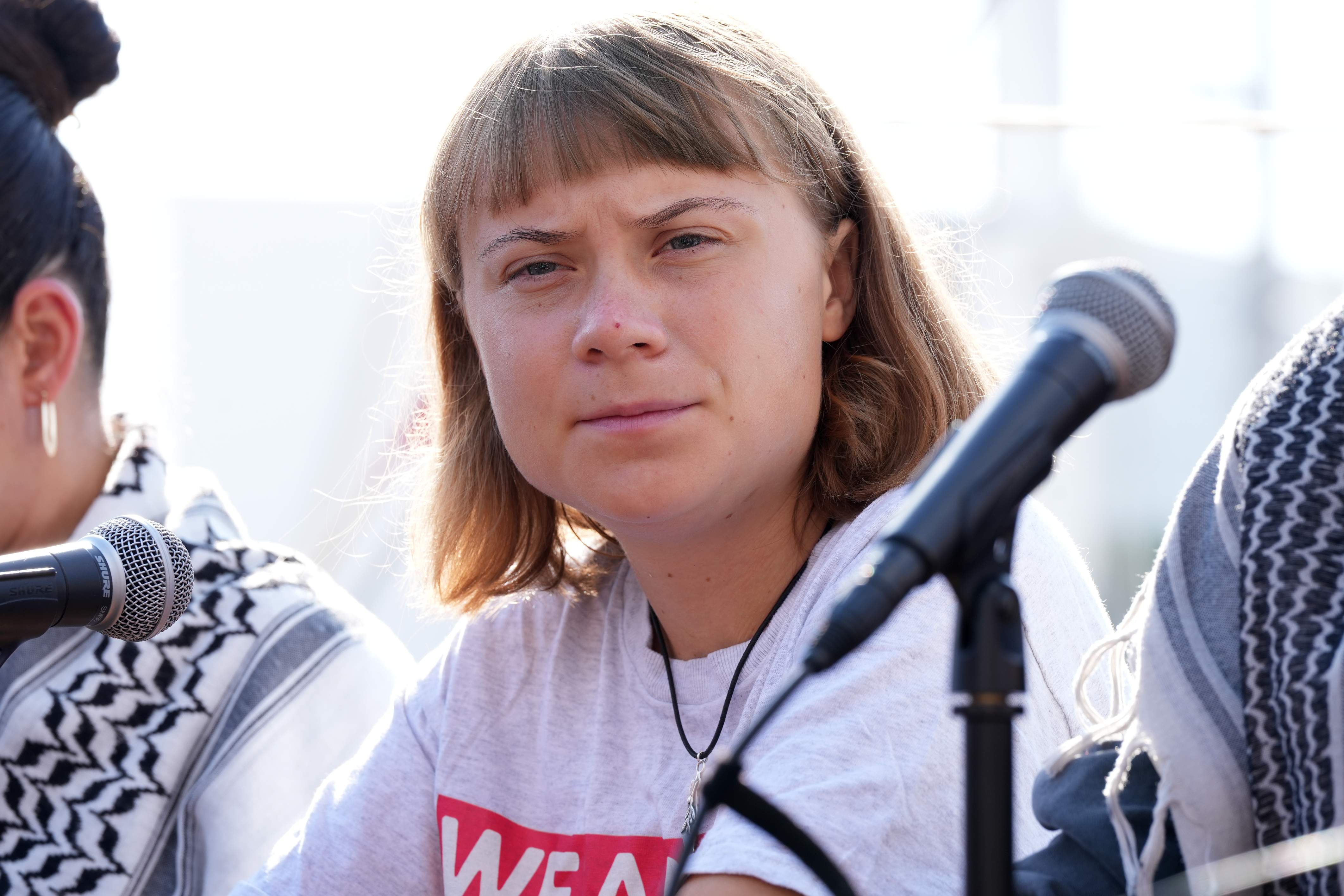 Greta Thunberg denuncia que la gente observa “un genocidio en directo” mientras “continúan con su vida”
