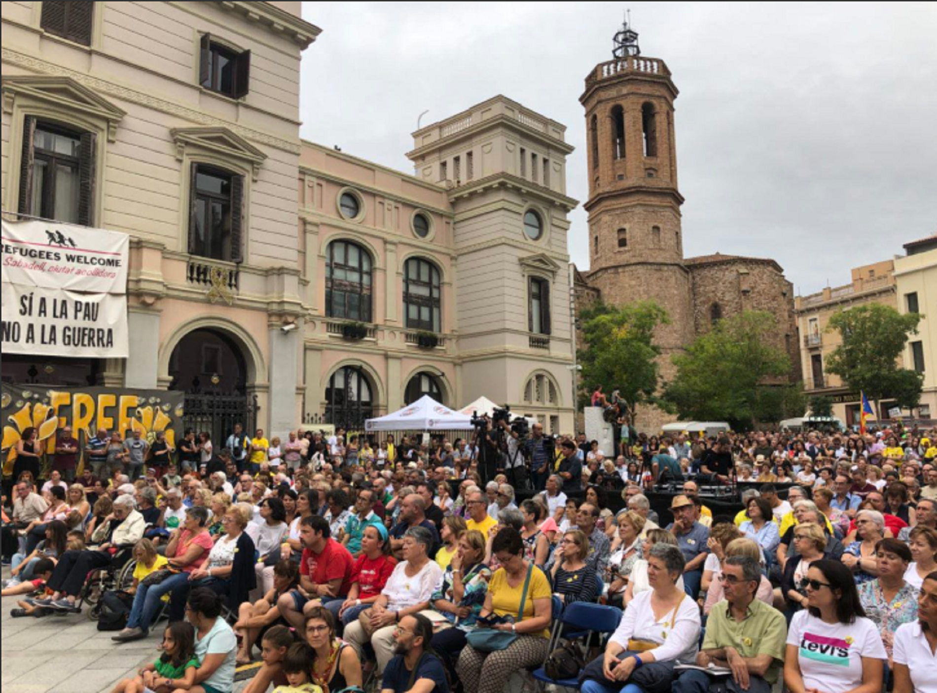 Hundreds call to "Free Forcadell" in act for jailed Catalan speaker