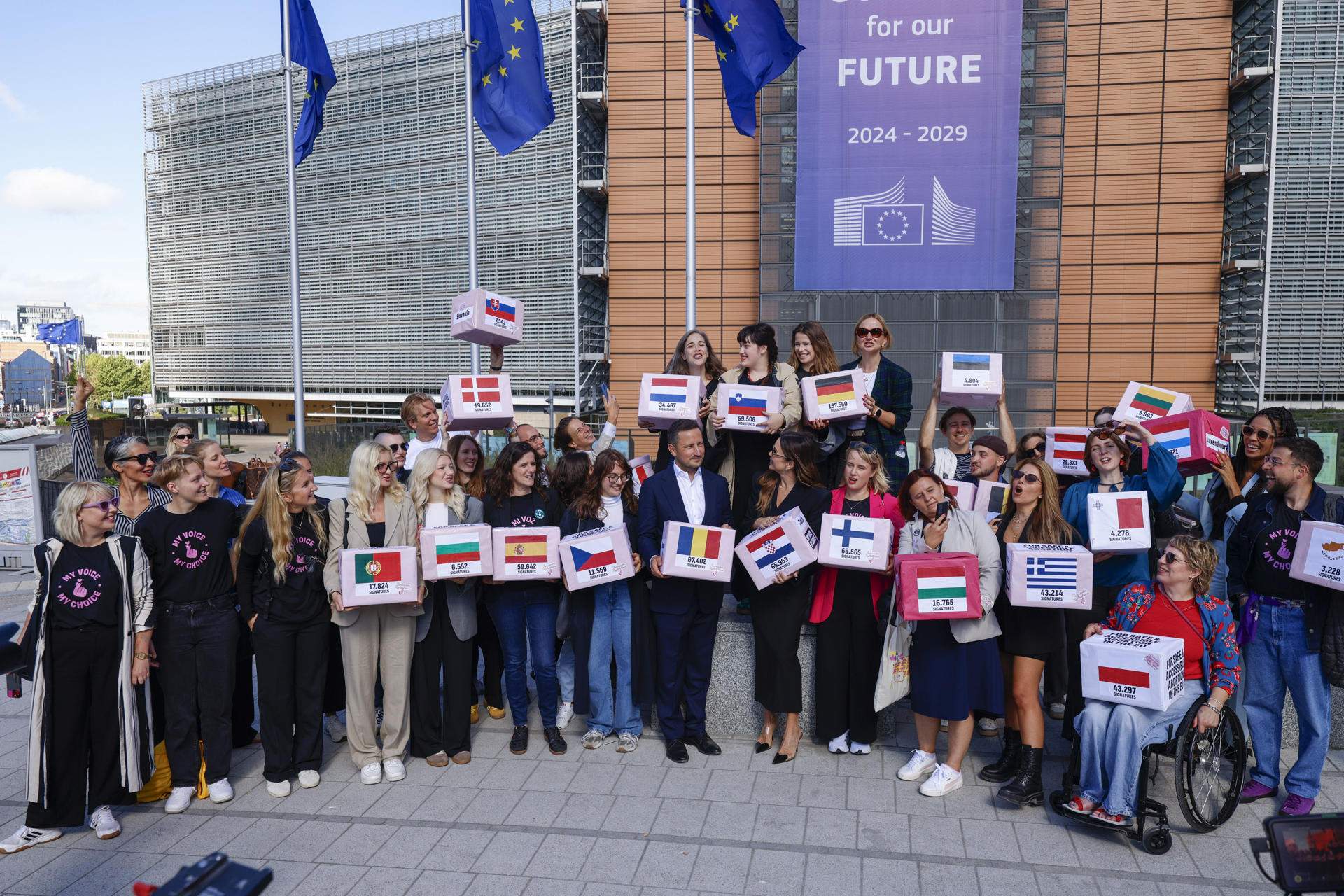 La Comissió Europea estudia una iniciativa ciutadana per garantir avortaments segurs a tota la UE