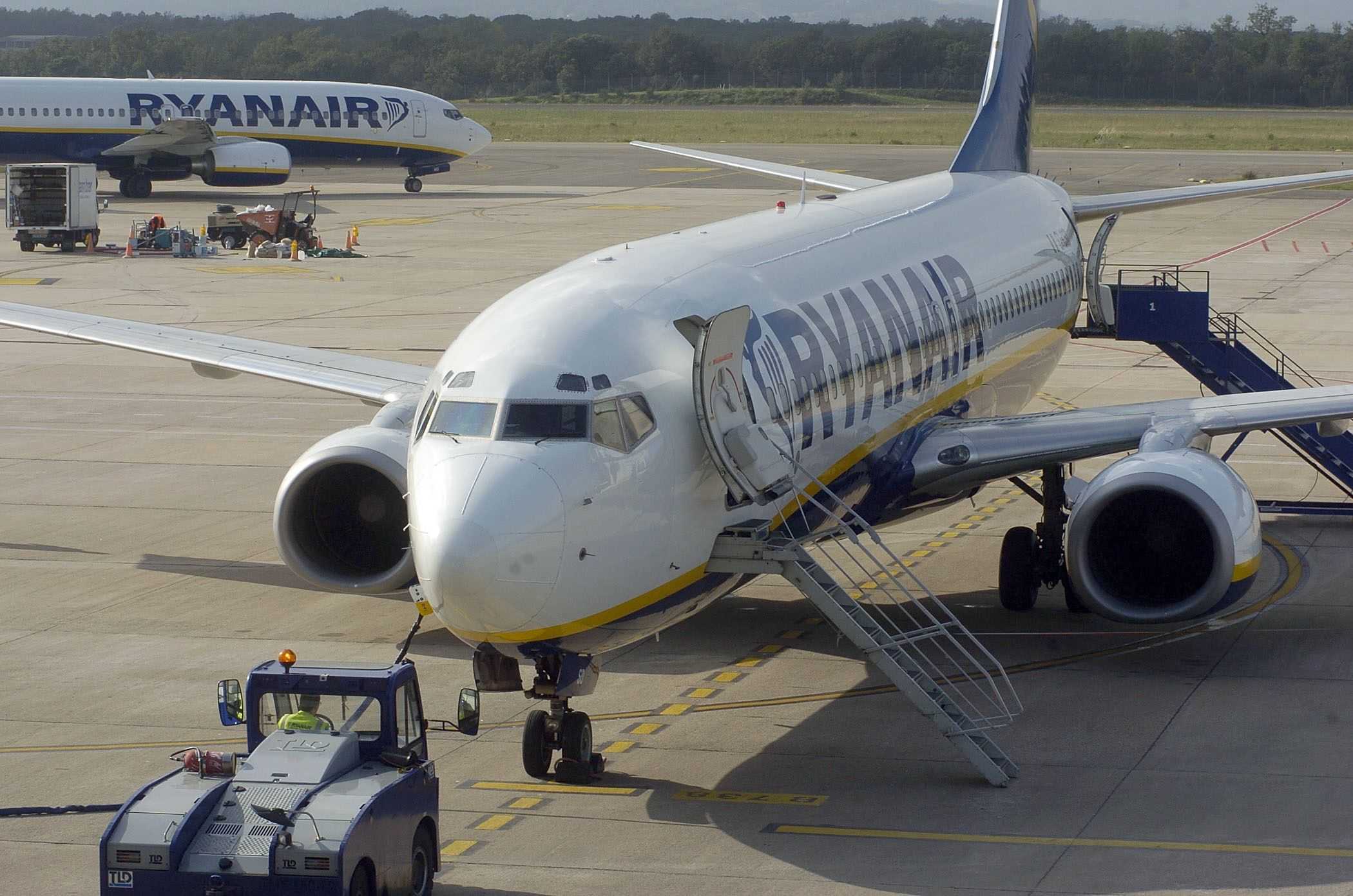 Un avió de Ryanair que feia el trajecte Leeds-Girona aterra d'emergència a França