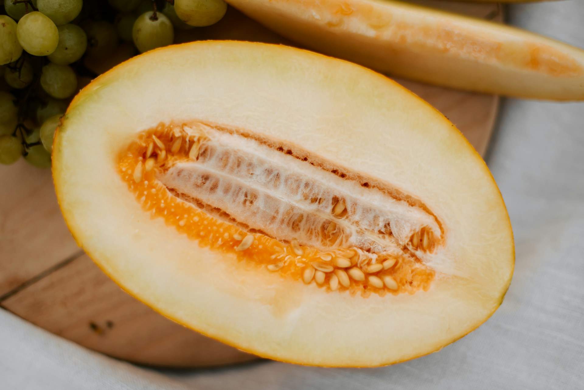 Ni pernil ni formatge: l'ingredient que converteix un simple meló en un aperitiu sorprenent