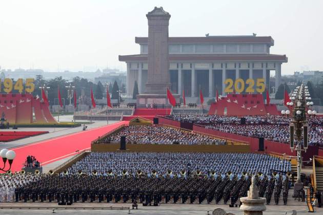 desfilada militar armanetística xina cimera corea rússia foto efe desfilada militar armanetística xina cimera corea rússia foto efe