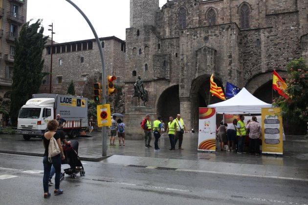 nou escenari manifestacio hablamos espanol carles palacio nou escenari manifestacio hablamos espanol carles palacio