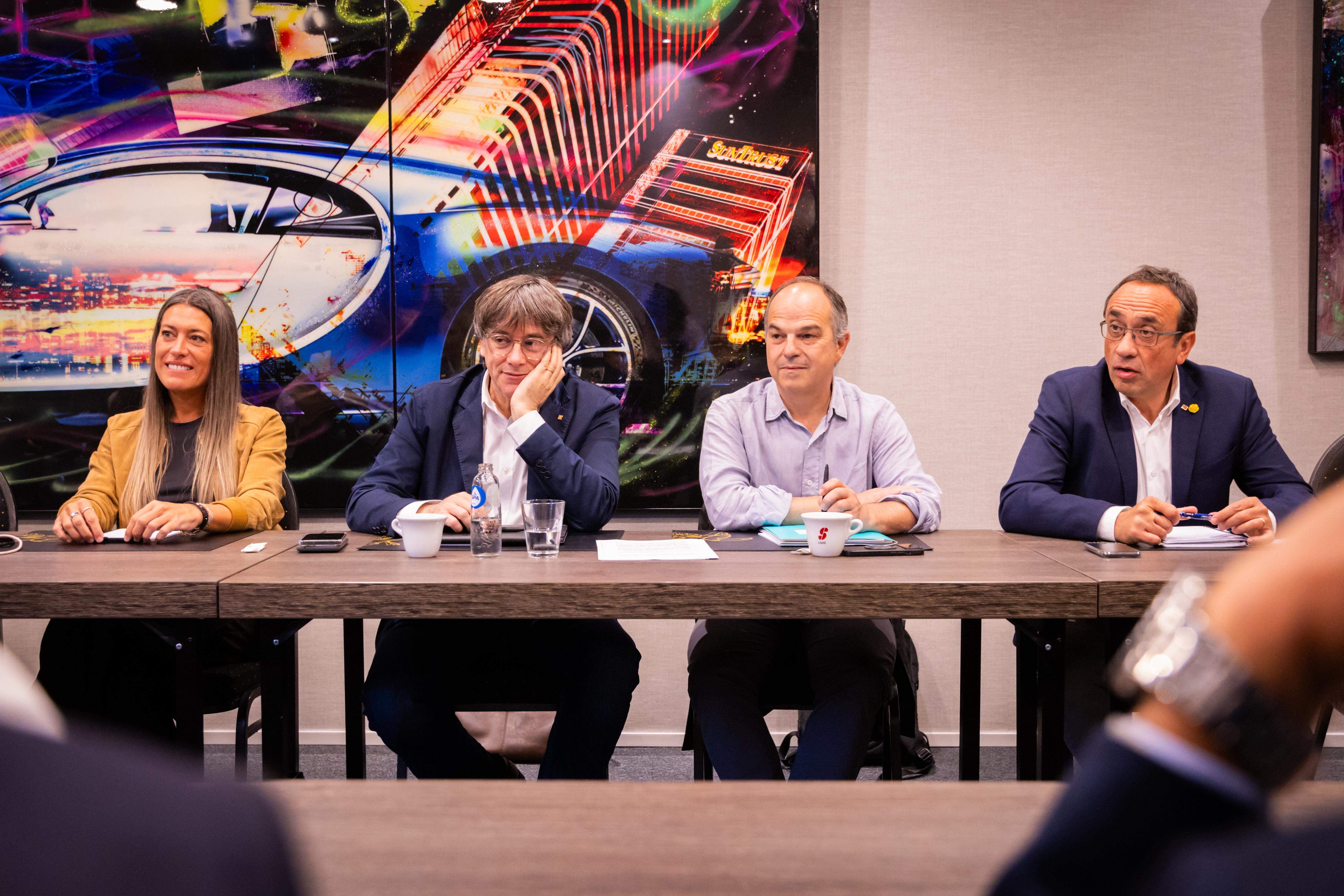 Puigdemont informa a la dirección de Junts sobre la reunión con Illa: tomarán decisiones en otoño