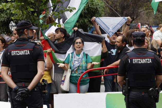 Manifestaciones propalestina la Vuelta / Foto: EFE Manifestaciones propalestina la Vuelta / Foto: EFE