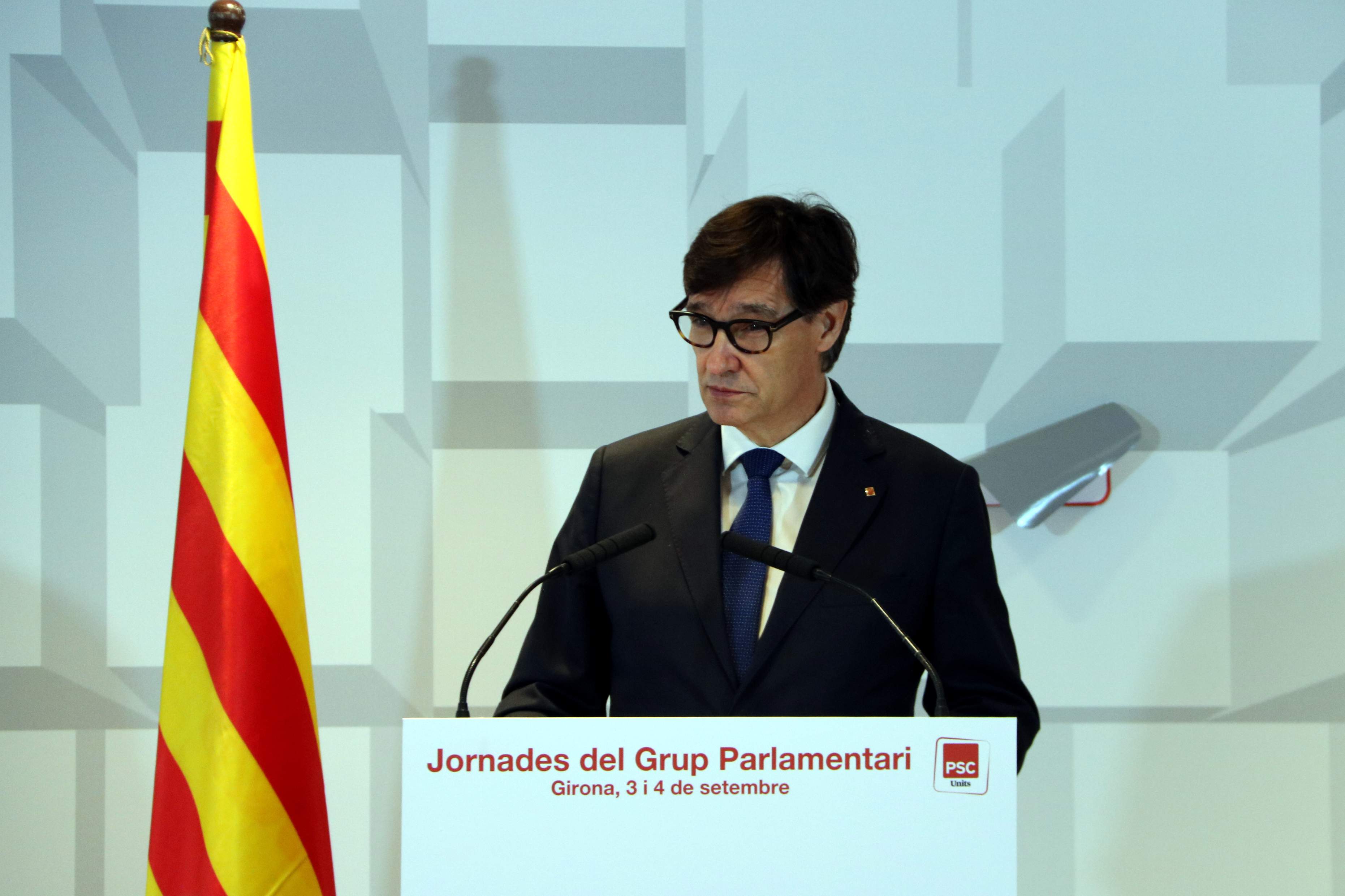 Illa insta al PSC a "ser valientes" como Sánchez y defiende el diálogo tras la reunión con Puigdemont