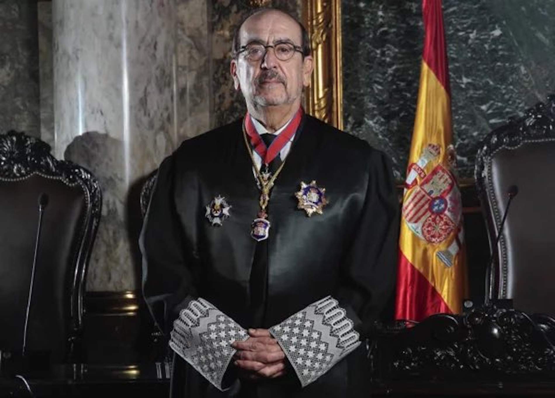 Las burlas de un exjuez del Supremo en un acto de Vox: "Me llamo Francisca, me siento mujer, no lo discutan"
