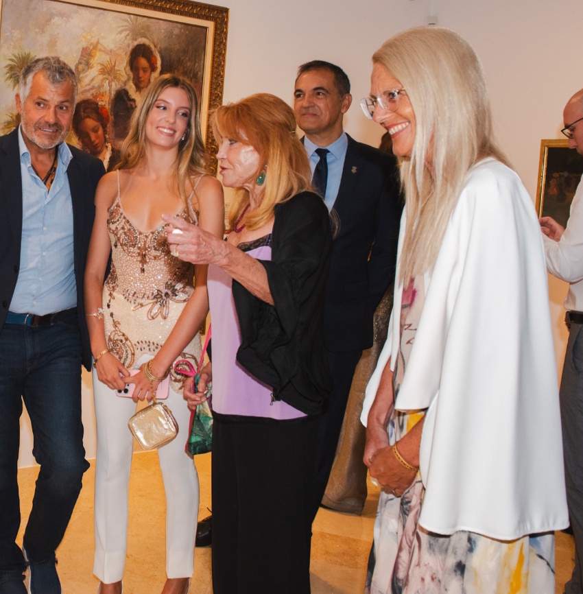 Carmen filla brilla a la inauguració d'una expo, Ig Carmen filla brilla a la inauguració d'una expo, Ig