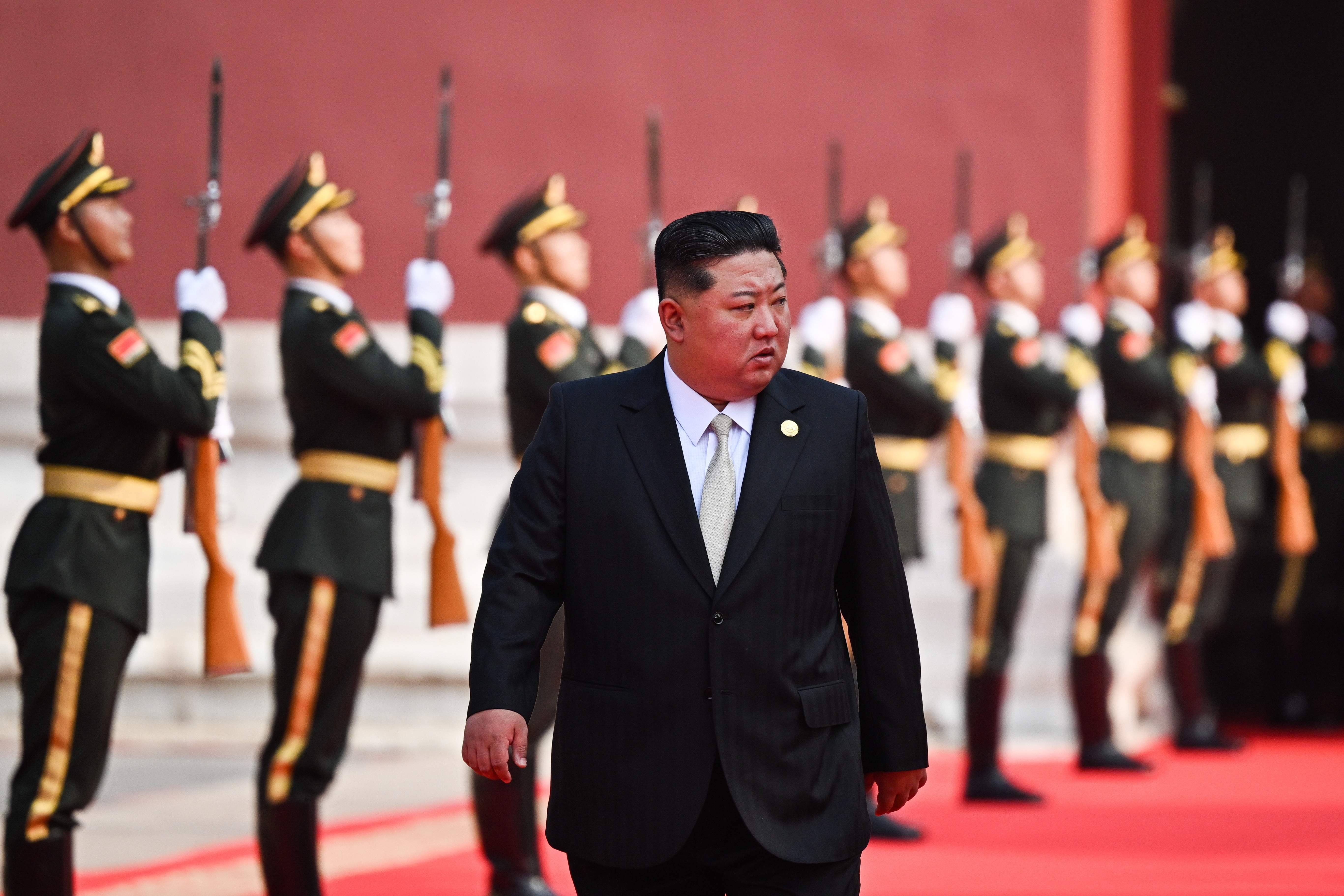 La gran victòria de Kim Jong-un a Pequín: via lliure per continuar amb el seu programa nuclear