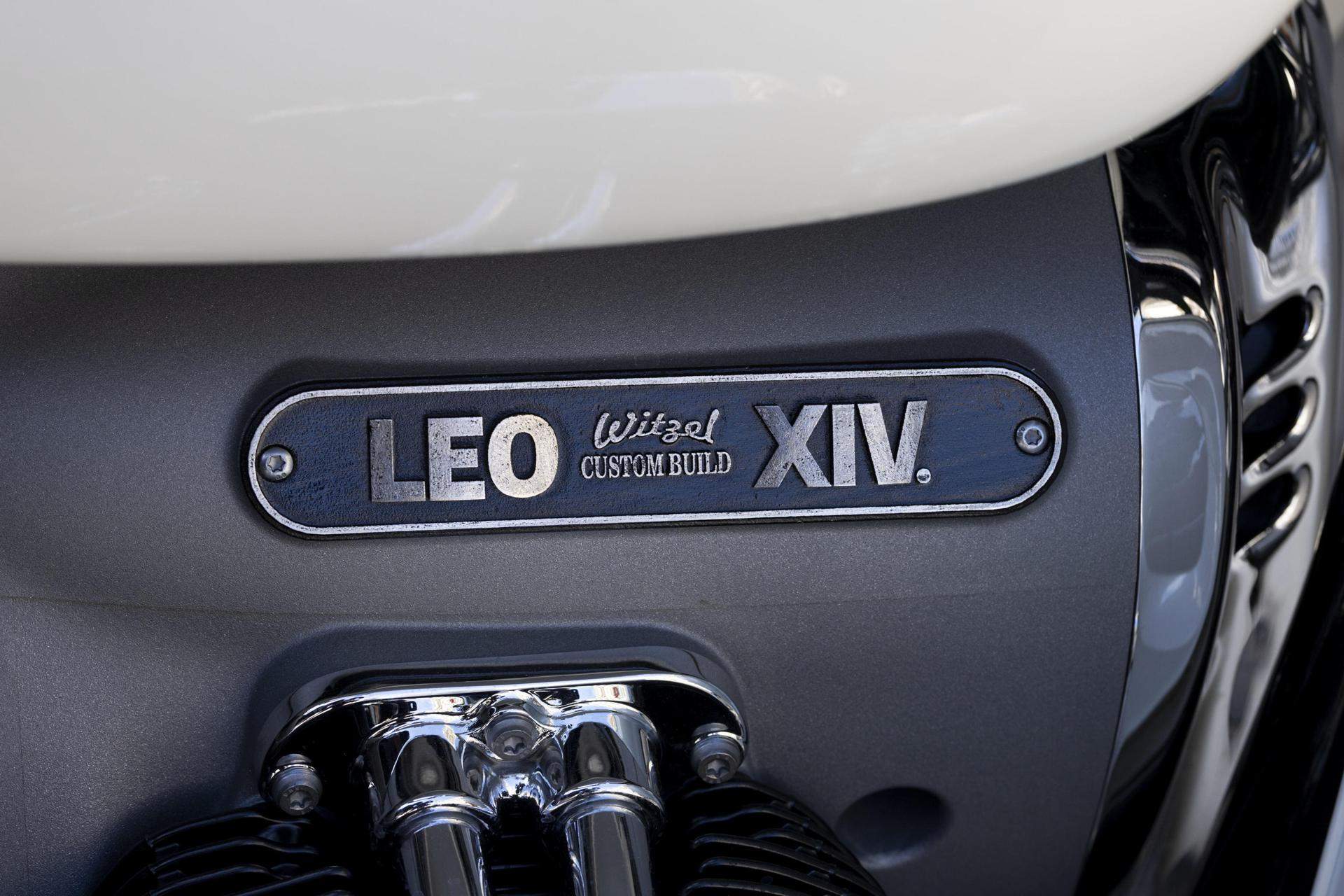 moto BMW papa León XIV (1) moto BMW papa León XIV (1)