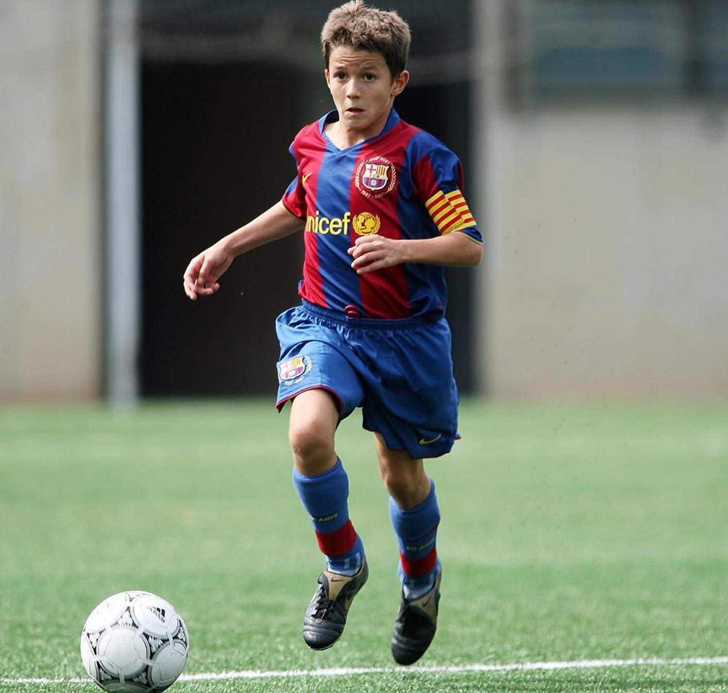 Sergi Palencia Barça @sergipalencia Sergi Palencia Barça @sergipalencia