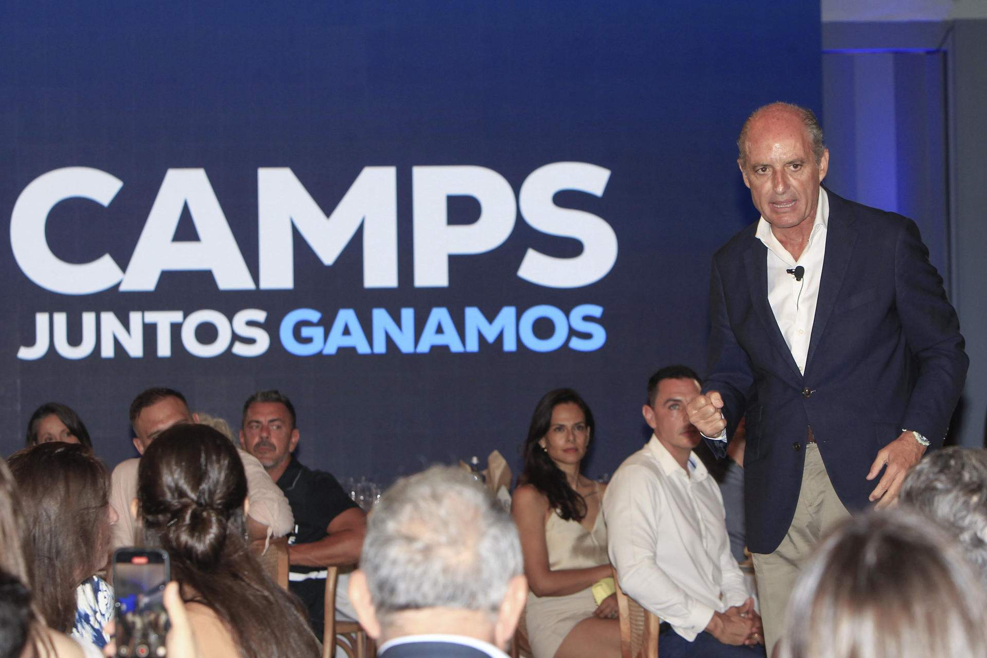 Camps insiste en retar a Mazón por el liderazgo del PP valenciano e inicia su campaña en Alicante