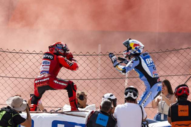 Marc Márquez Alex Márquez celebración Catalunya 2025