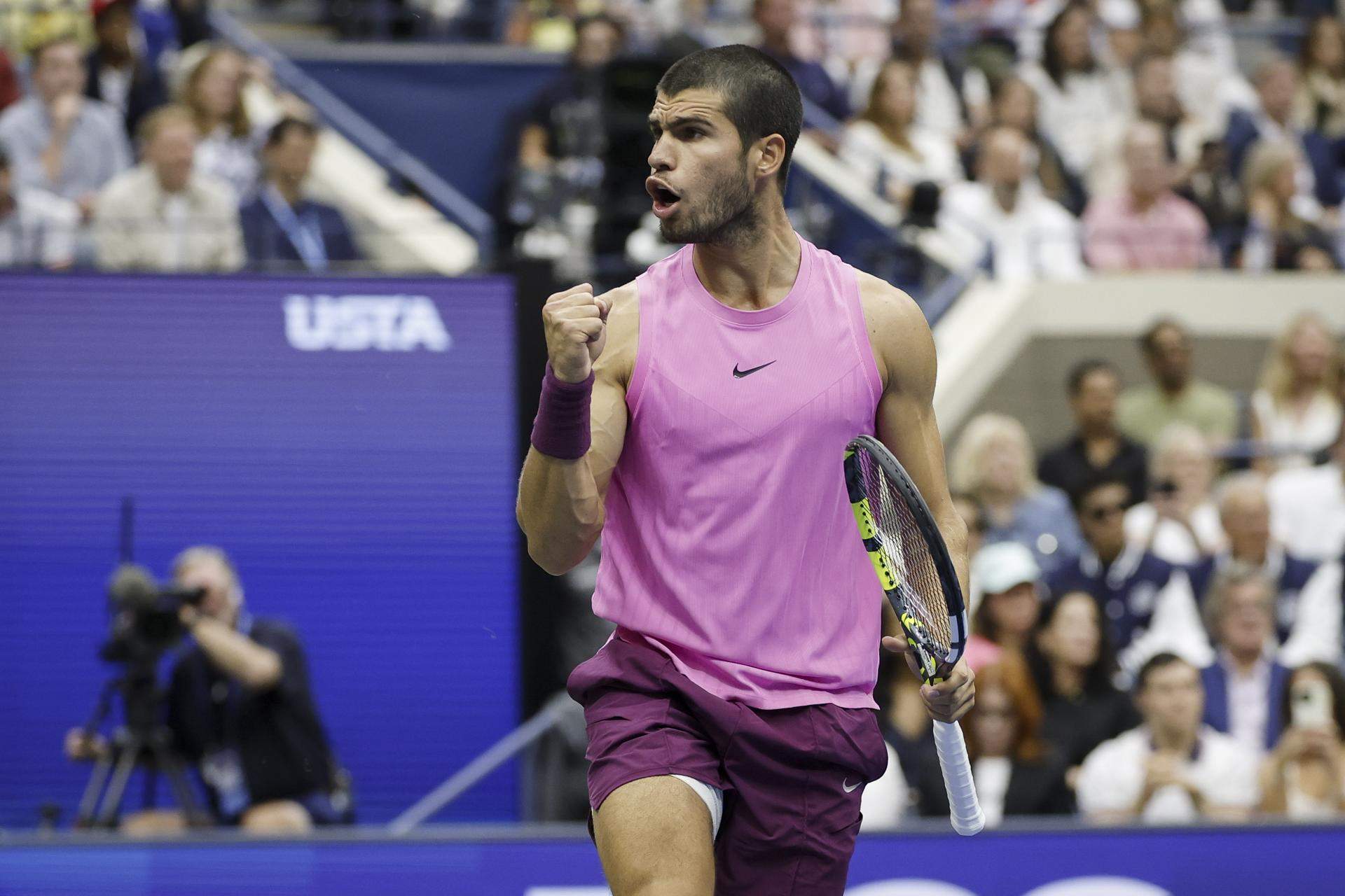 Un Alcaraz magistral destrona a Sinner del US Open y vuelve a la cima del tenis mundial