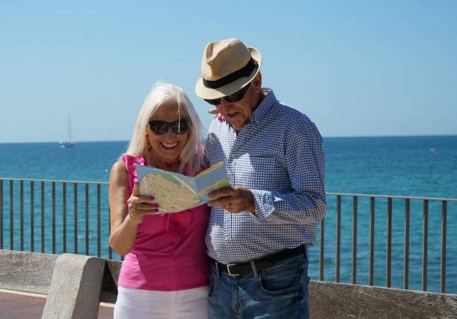 Imatge d'arxiu de dos jubilats | Cedida