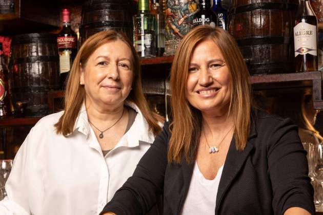 Núria Solà, derecha, y su hermana Sònia / Foto: Gremio de Restauración de Barcelona Núria Solà, derecha, y su hermana Sònia / Foto: Gremio de Restauración de Barcelona