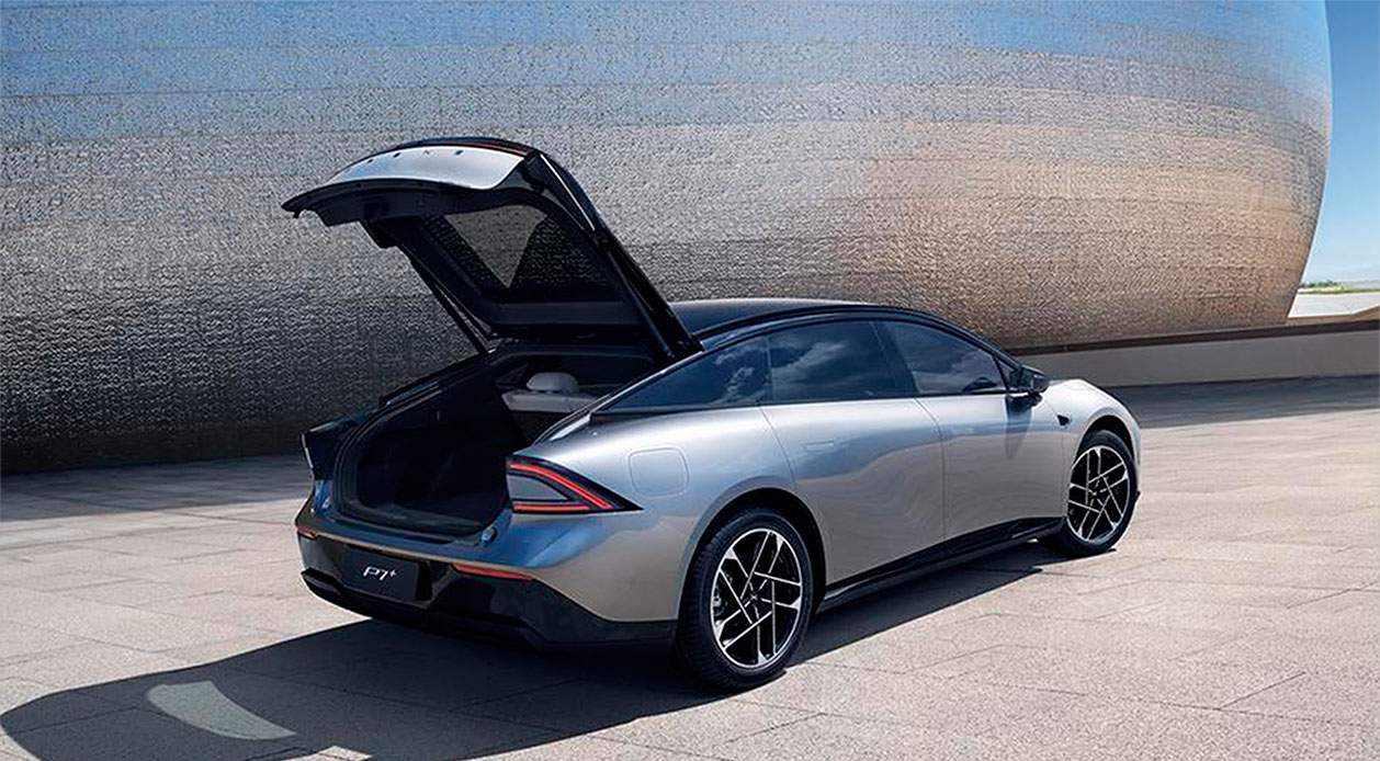 La berlina más tecnológica del mundo, la Xpeng P7+, llega a Europa