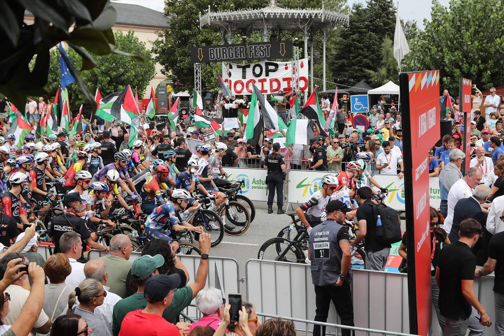 Un altre final d'etapa caòtic a la Vuelta a Espanya per les protestes propalestines