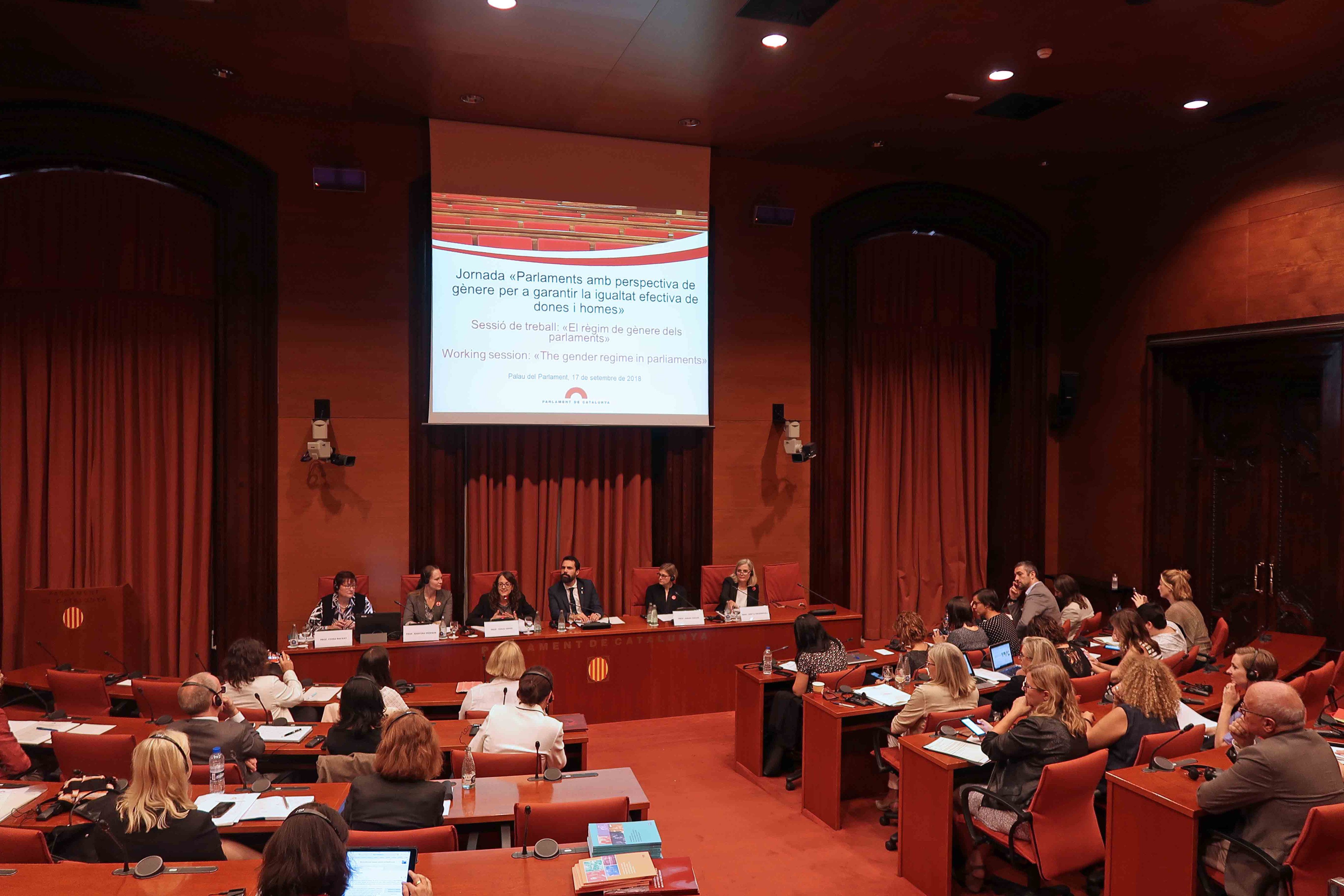 Queixes per la poca presència d'homes en les jornades d'igualtat al Parlament