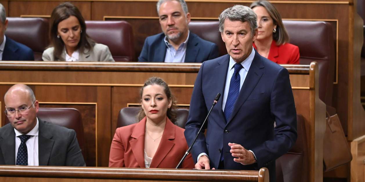 Feijóo acusa a Sánchez de tener “miedo” a acabar en los juzgados y él ...