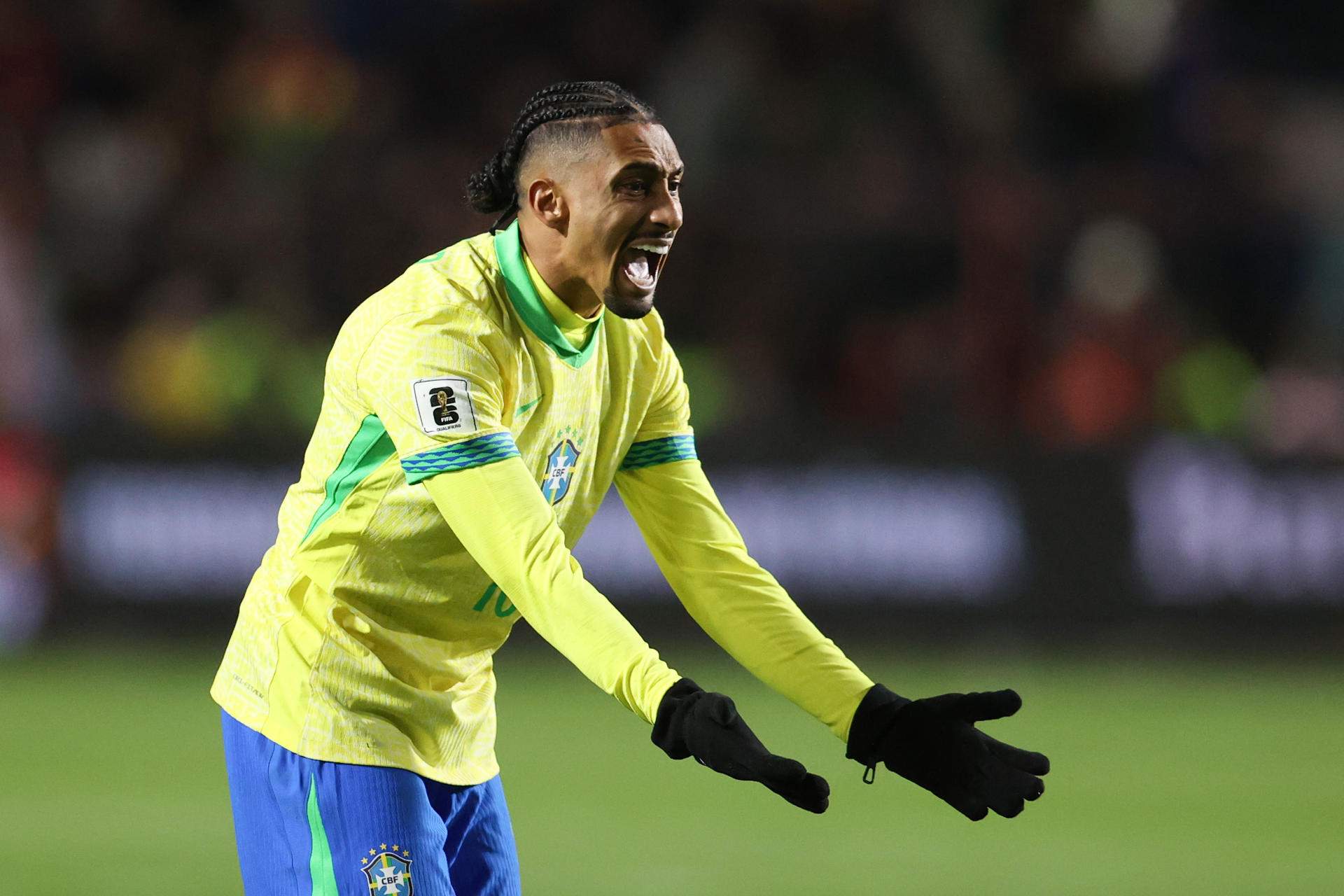 Raphinha, extenuat i enfadat després de jugar amb la Brasil d’Ancelotti a Bolívia