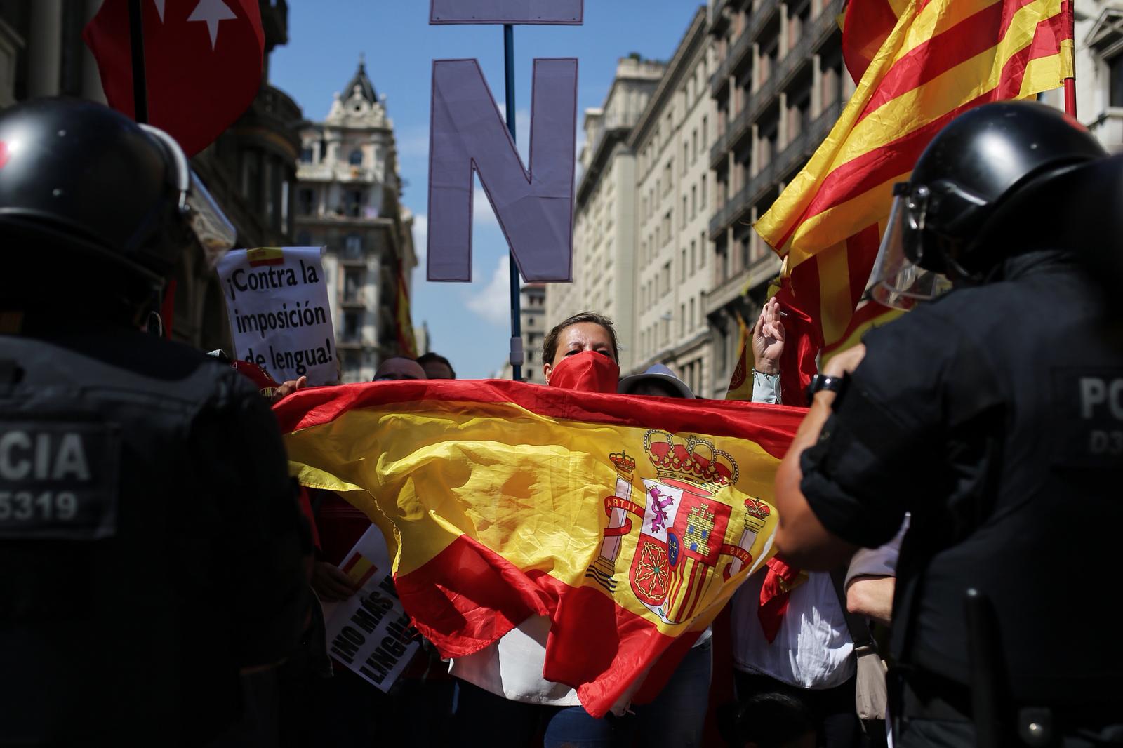 Buch defiende separar las movilizaciones a favor y en contra de la escuela catalana por "seguridad"