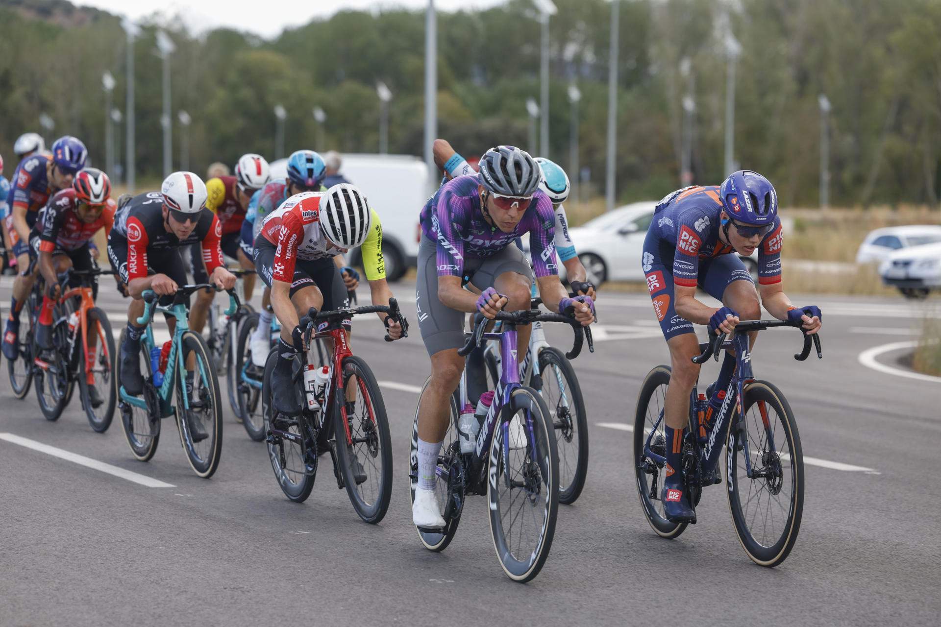 Pellizzari se impone en una etapa "normal" de la Vuelta a España de ciclismo