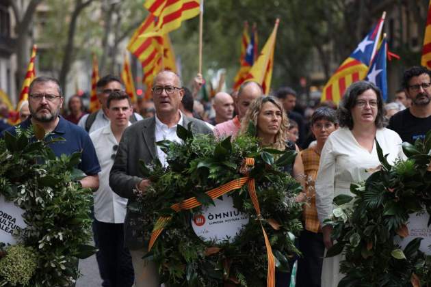 Xavier Antich, president d'Òmnium Cultural, en l'ofrena al monument de Rafael Casanova OC