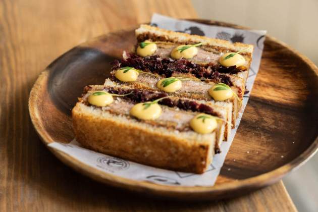 El katsu sando de La Mundana / Foto: Jordi Domènech