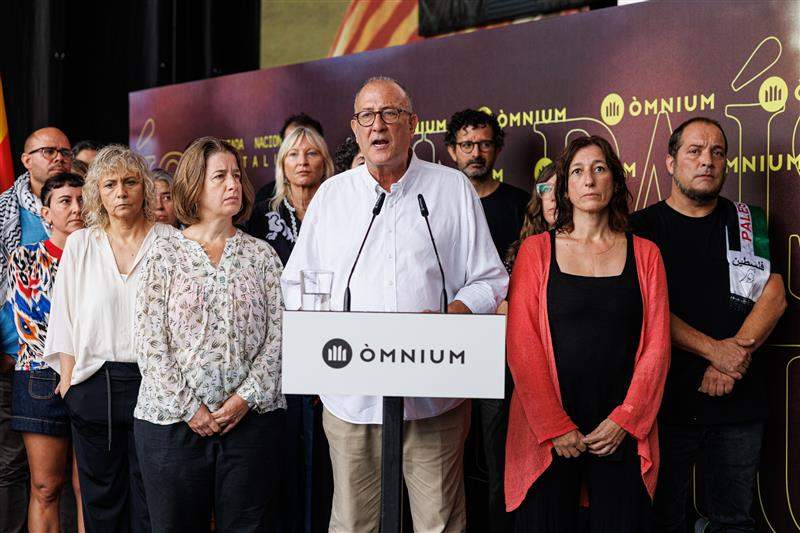 Òmnium defensa una Catalunya integradora amb la immigració: "És un fenomen estructural i n'estem orgullosos"