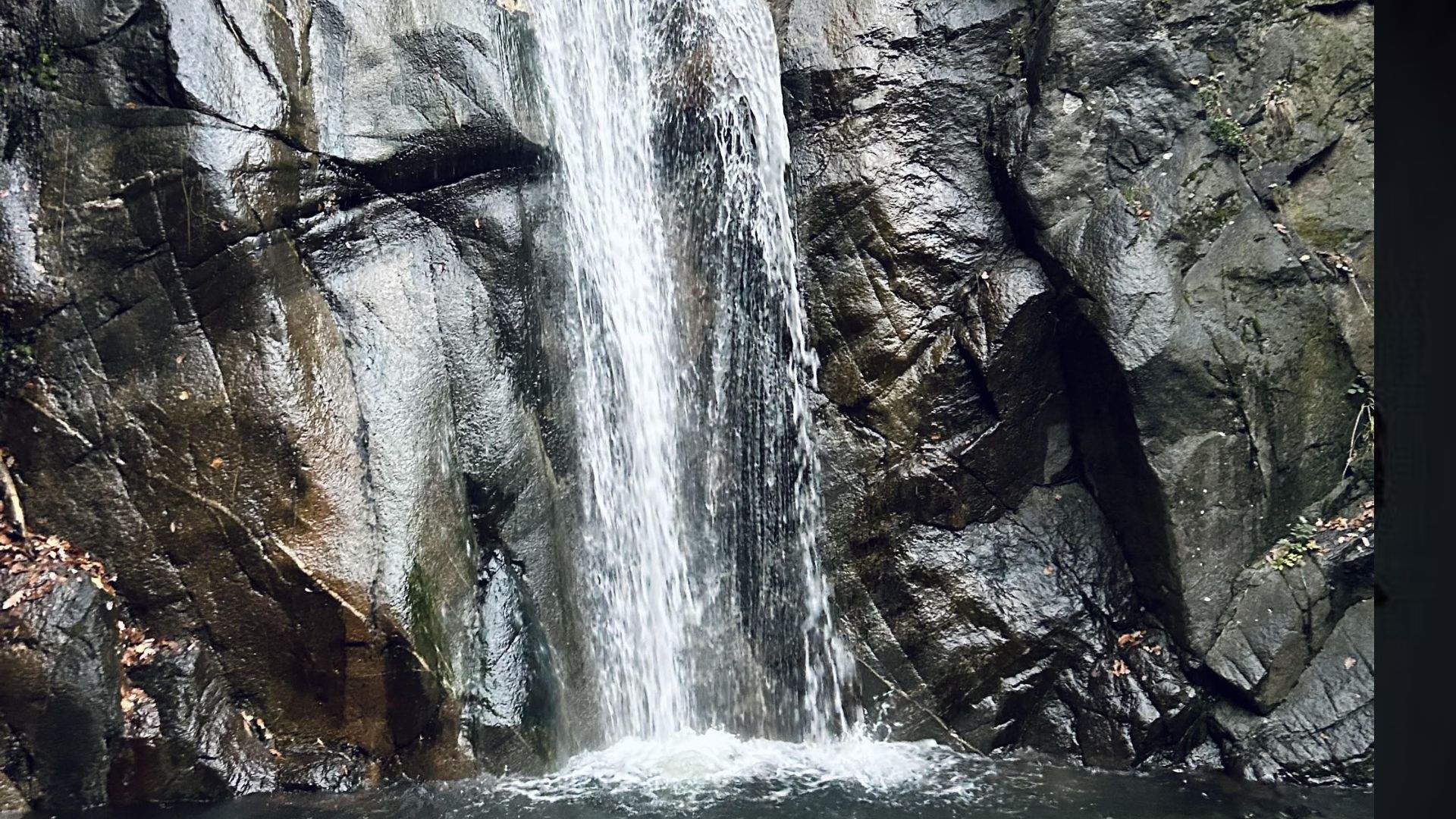 La ruta circular que amaga una cascada màgica al cor del Pirineu