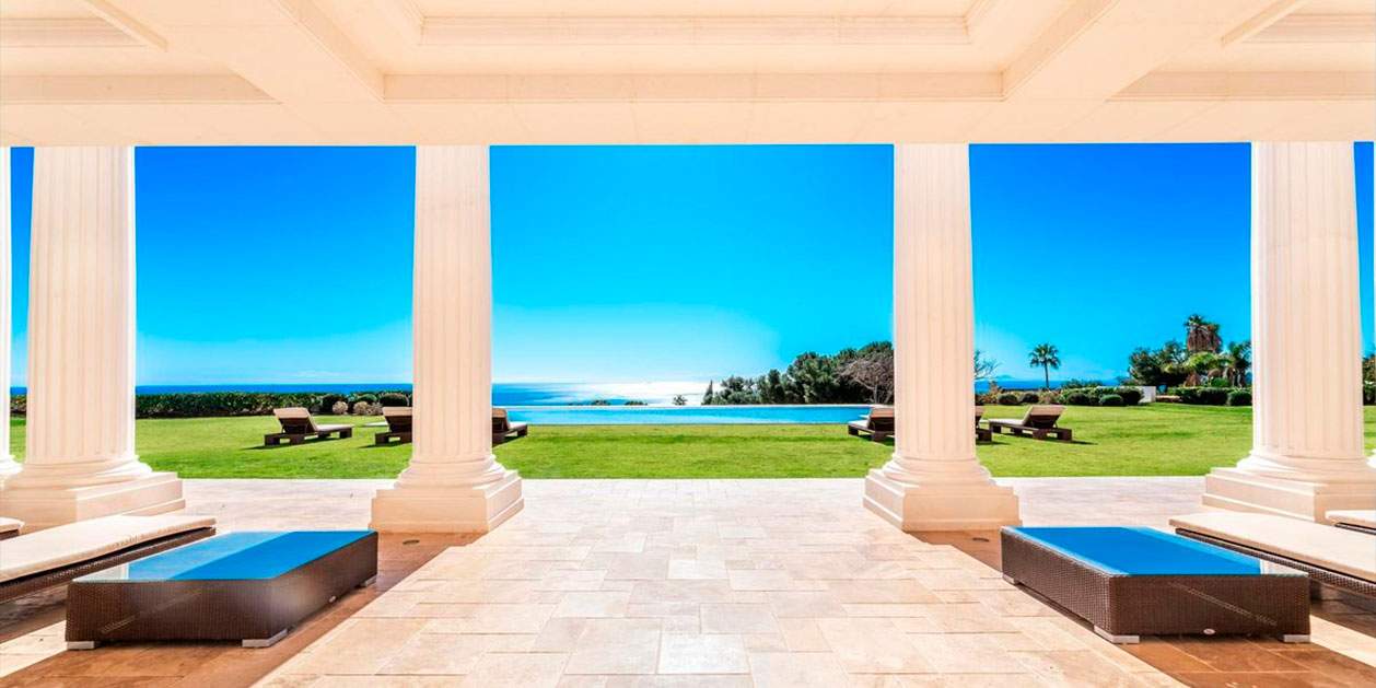 Málaga tiene la venta la casa más cara de España con 13 suites, garaje para 42 coches y peluquería