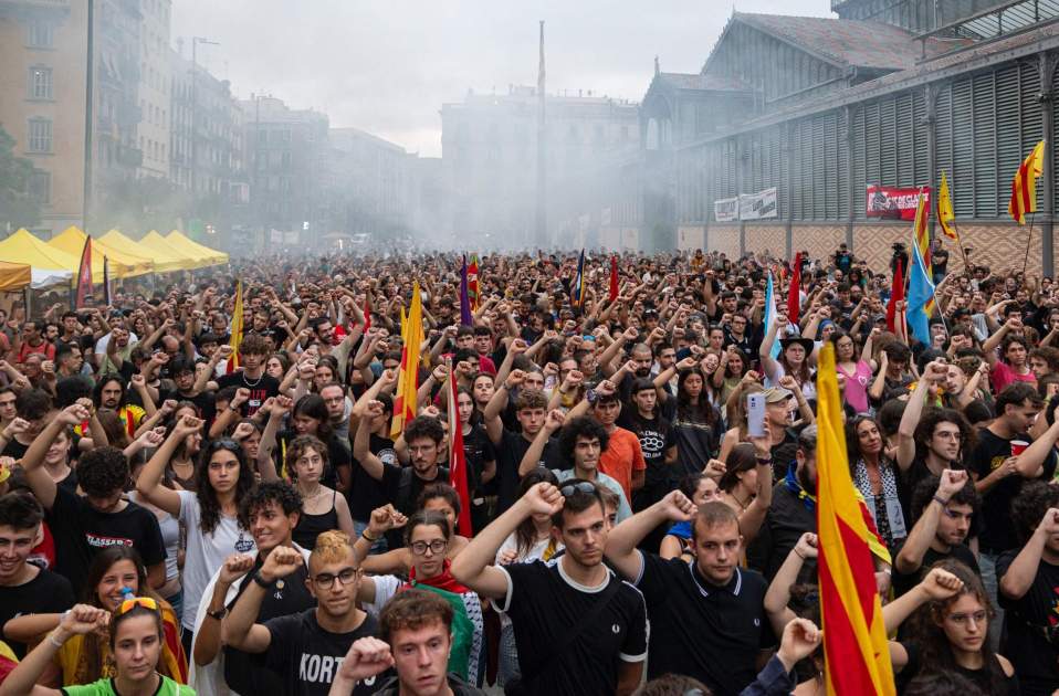EuropaPress 6947389 decenas personas manifestacion convocada cup 11 septiembre 2025 barcelona