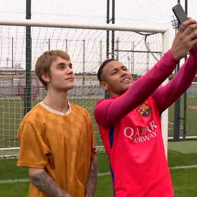 Justin Bieber amb Neymar l'any 2016   Barça (1)